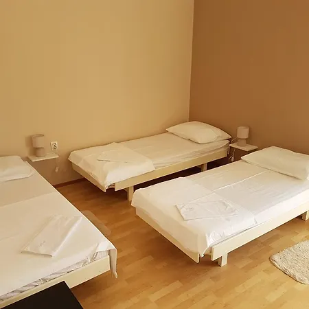 Morcic Hostel *