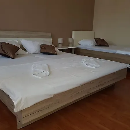 Morcic Hostel *